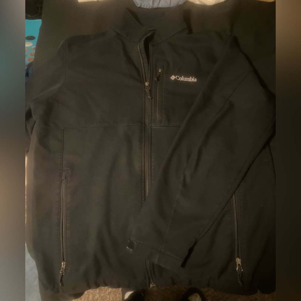 Size L. Black Columbia Ascender Softshell Jacket for Men
